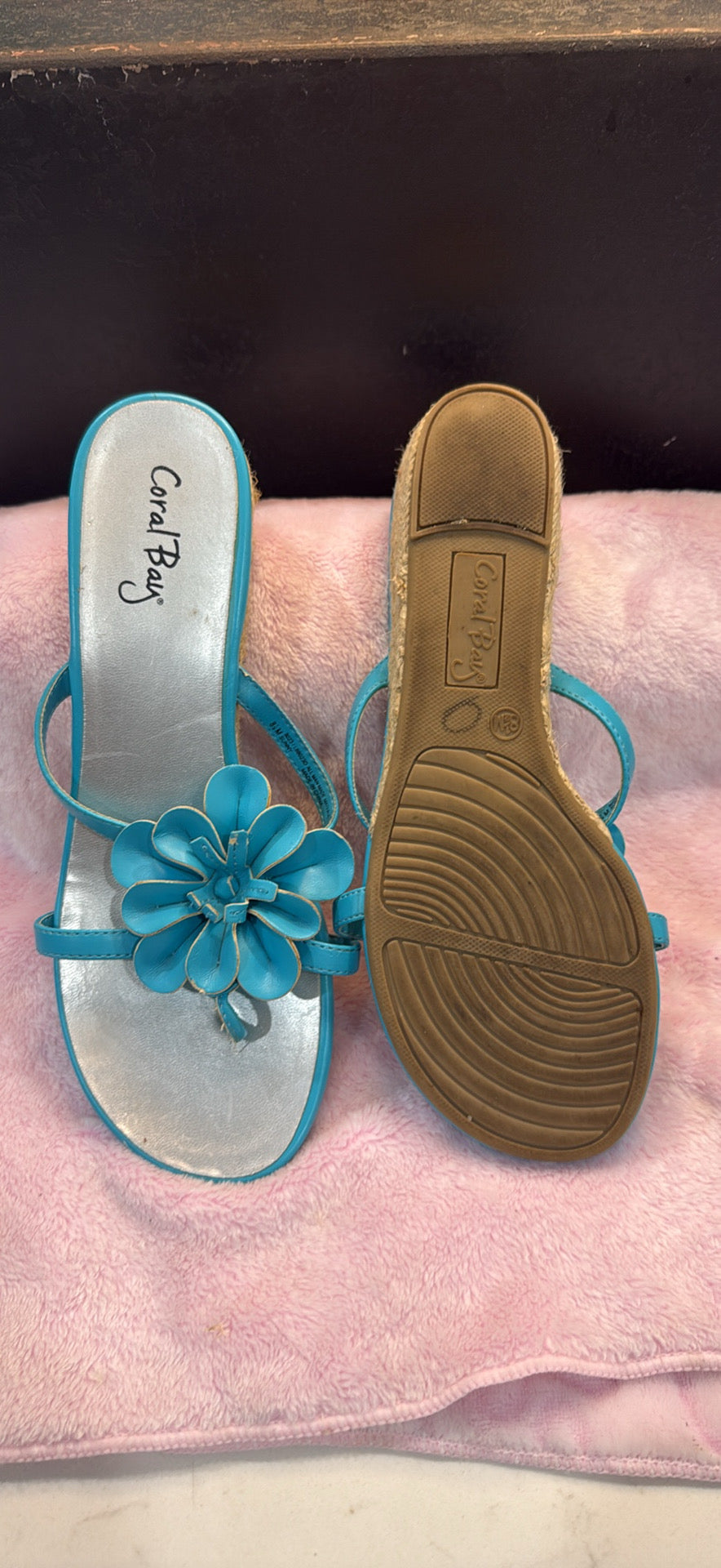 Coral Bay Women’s Turquoise Floral Wedge Sandals – Size 8