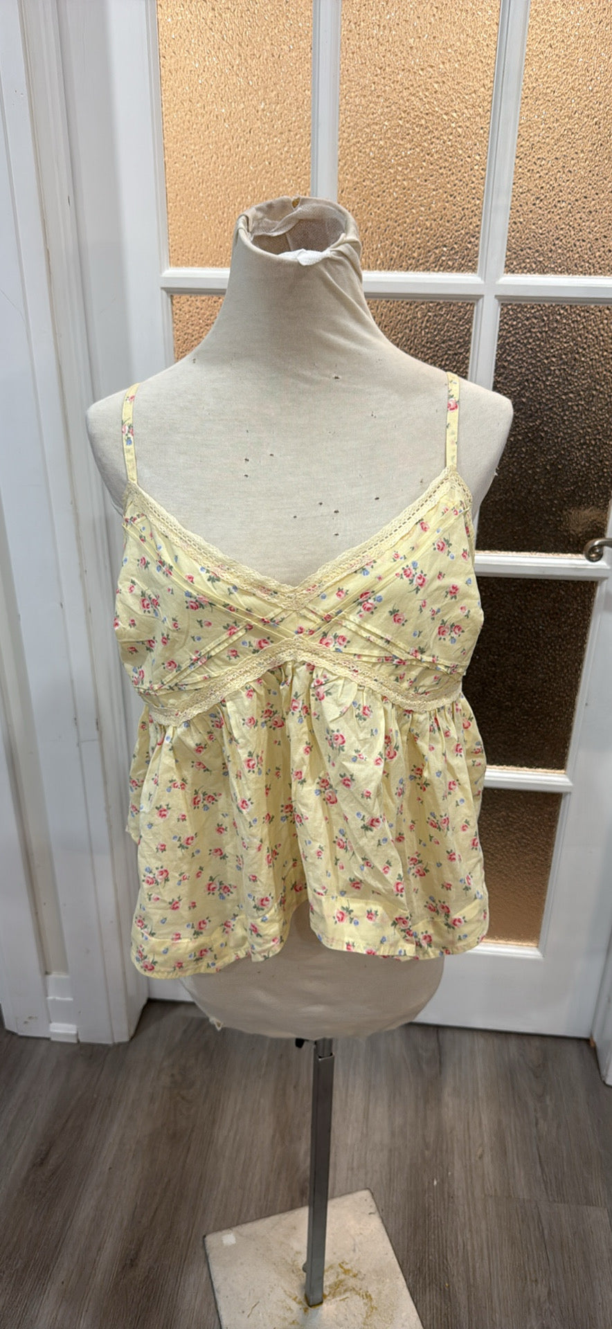 Hollister Yellow Floral Smocked Dress (NWT) – Women’s XL