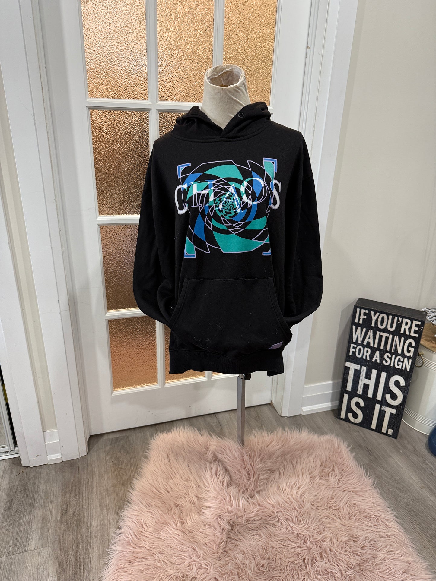 URBNIDNTY “CHAOS” Graphic Hoodie – Size XL