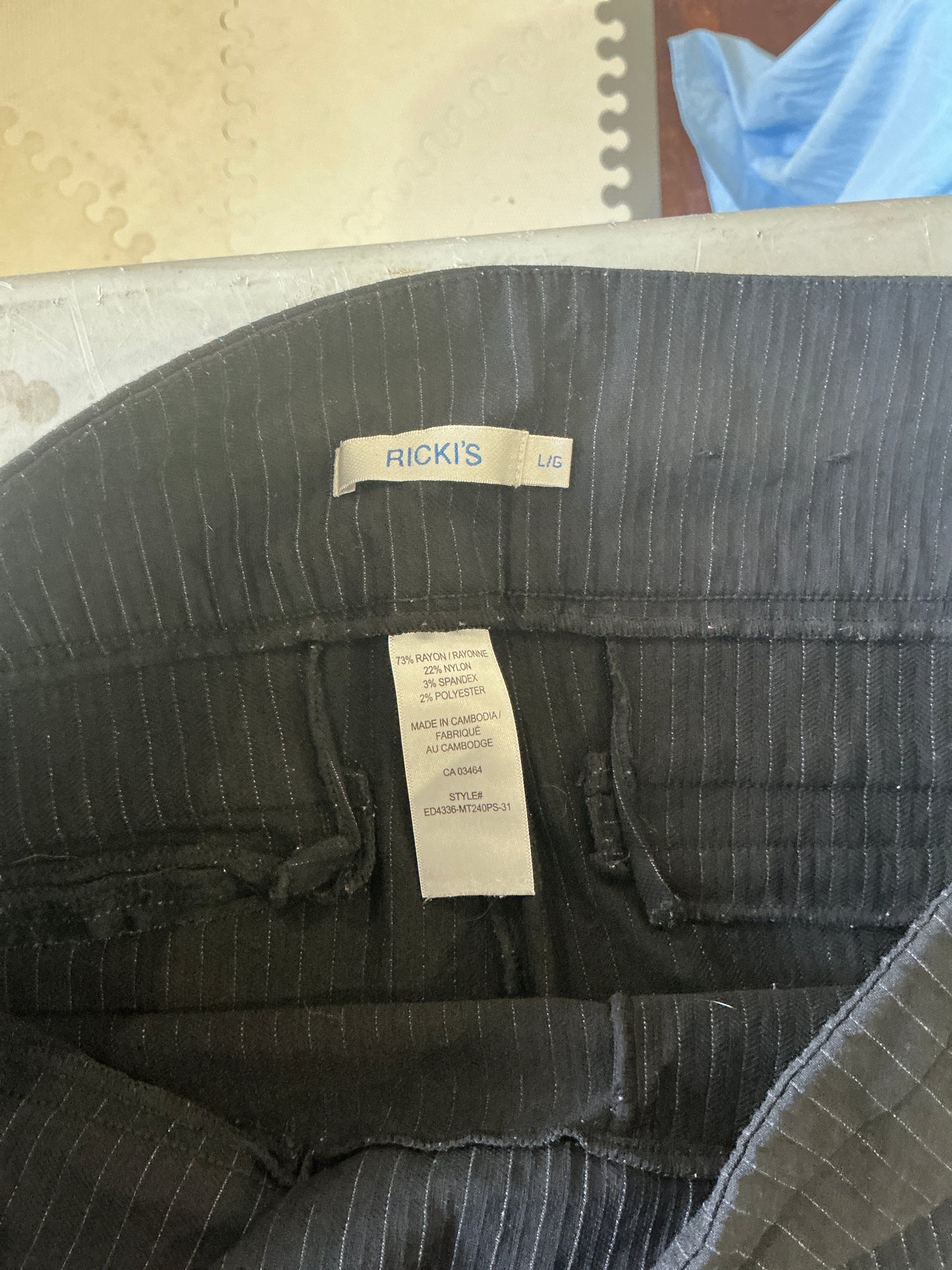 Ricki’s Gray Pinstripe Dress Pants – Women’s Size L