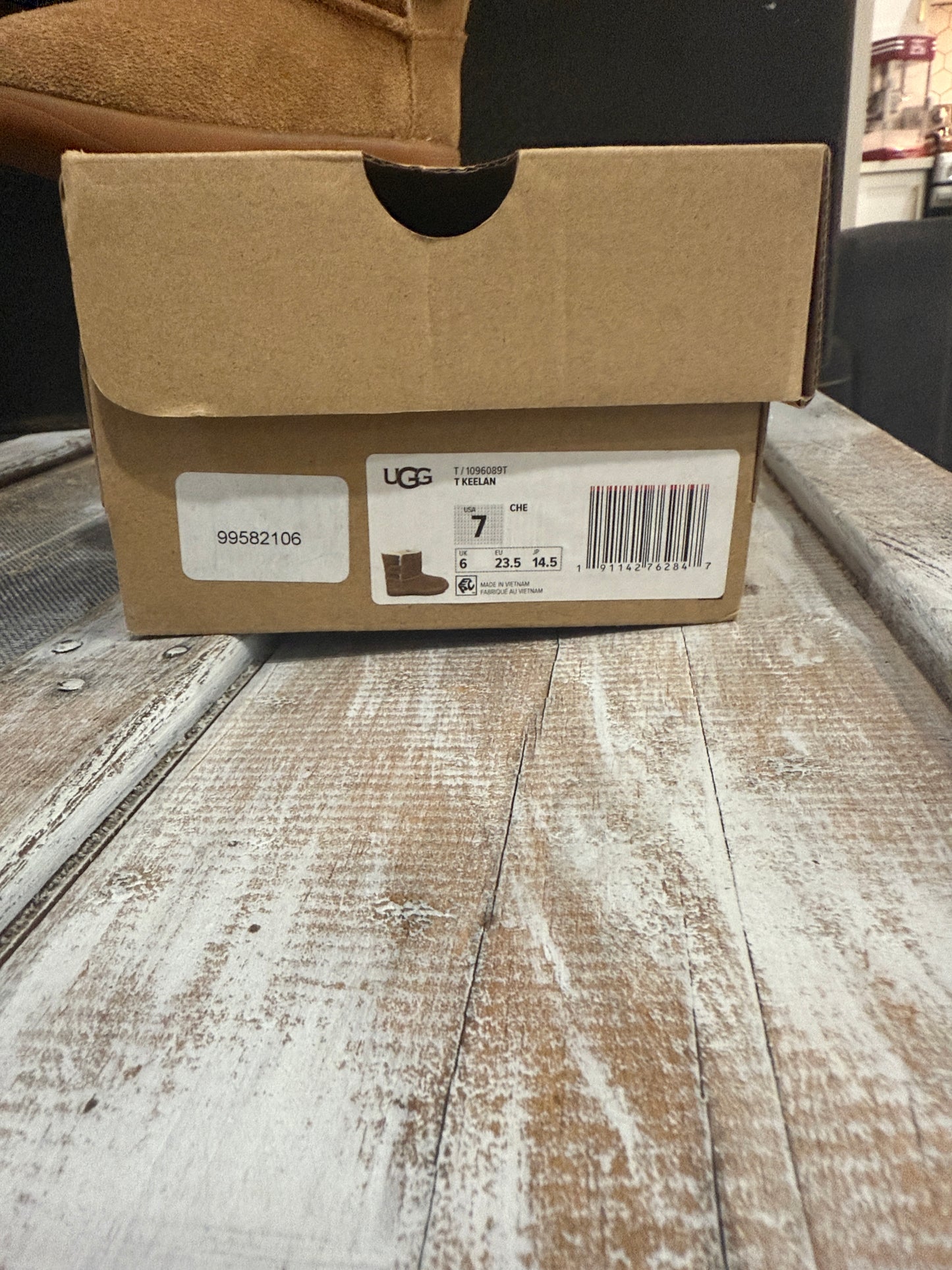 UGG T Keelan Toddler Boots – Chestnut (Size 7)