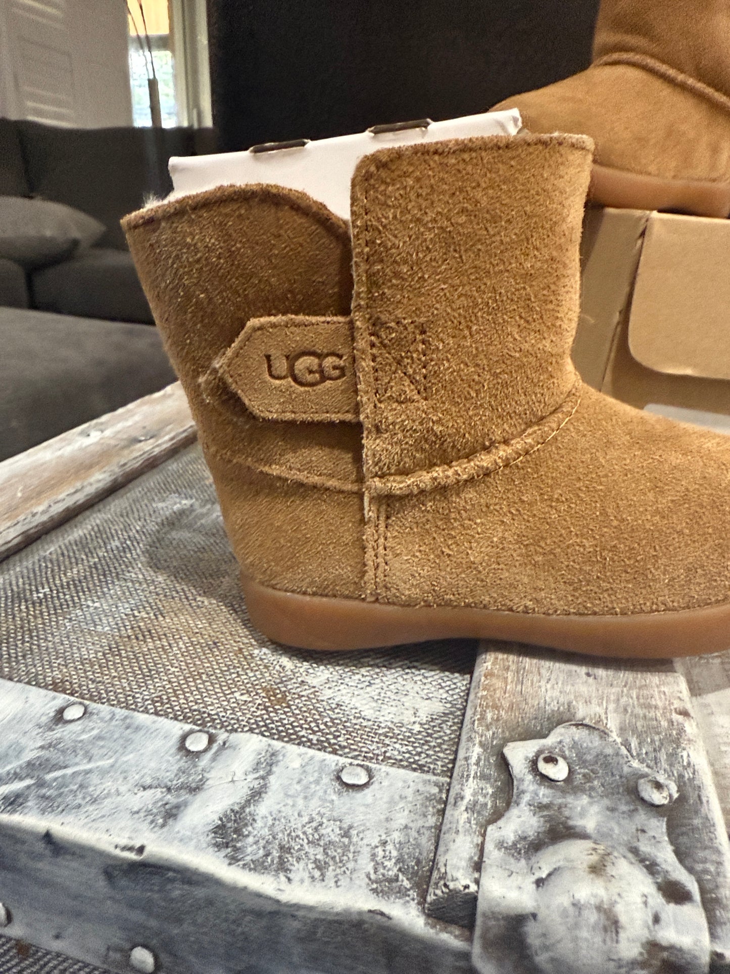 UGG T Keelan Toddler Boots – Chestnut (Size 7)
