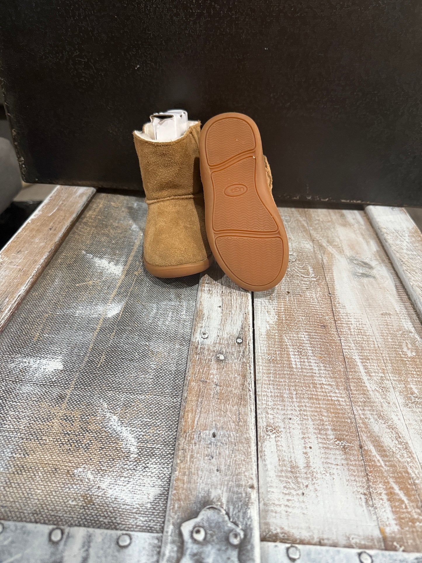 UGG T Keelan Toddler Boots – Chestnut (Size 7)